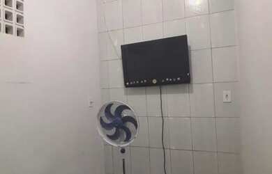 Imagem 1: Casa de 2/4. Varanda, 1 Banheiroe2 Dormitórios