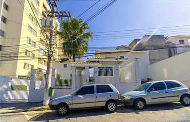 Imagem: A casa em condomínio possui 3 Dormitórios, 3 Banheiros, 2