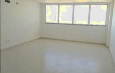 Imagem: O depósito possui 1 Vaga na garagem, 30m² de Área e está