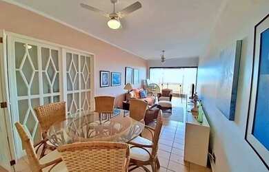 Imagem: O apartamento possui 3 Dormitórios, 2 Banheiros, 2 Vagas na