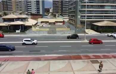 Imagem 8: Casa na Orla de Armação em frente à praia 1.200m2 de área