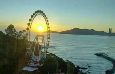 Imagem 4: Luxuoso flat B. Camburiú frente para o mar, 18º andar, diária R$450,00