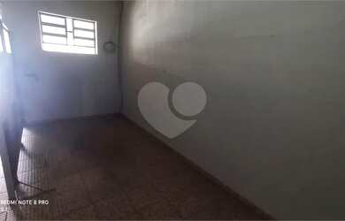 Imagem 12: Prédio comercial em Santana