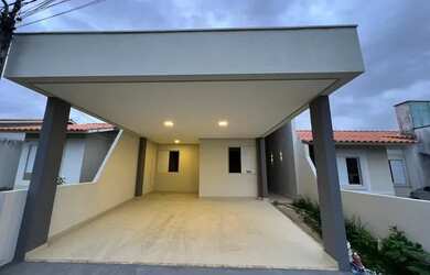 Imagem: A casa em condomínio possui 2 Dormitórios, 1 Banheiro, 2 Vagas