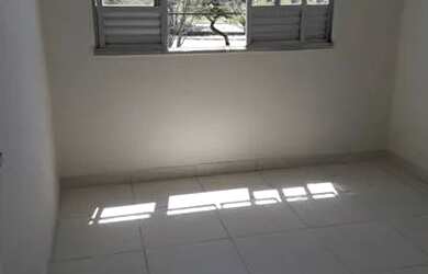 Imagem 2: alugo apartamento. 1 Banheiroe2 Dormitórios