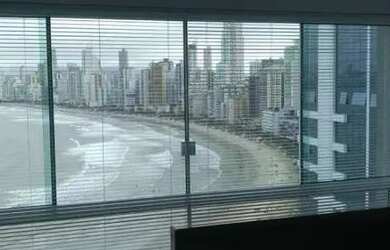 Imagem 2: Luxuoso flat B. Camburiú frente para o mar, 18º andar, diária R$450,00