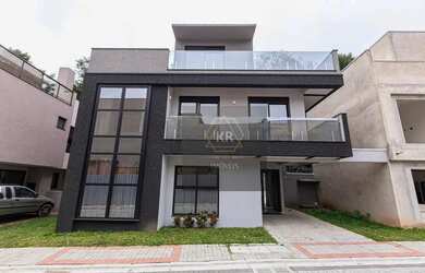 Imagem: A casa em condomínio possui 3 Dormitórios, 4 Banheiros, 2