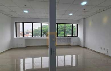 Imagem: O depósitoe possui 1 Vaga na garagem, 53-0m² de Área está