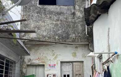 Imagem: A casa possui 2 Dormitórios, 2 Banheiros, 1 Vaga na garagem