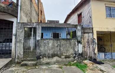 Imagem: A casa possui 1 Dormitório, 1 Banheiro, 181m² de Área e