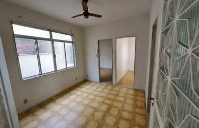 Imagem 3: Imóvel para aluguel tem 45 metros quadrados com 2 quartos em Vila Valqueire...