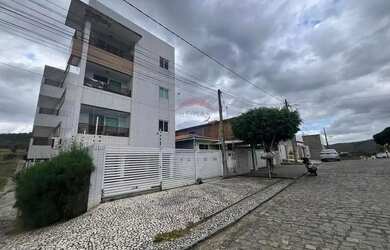 Imagem: O apartamento possui 2 Dormitórios, 1 Banheiro, 2 Vagas na