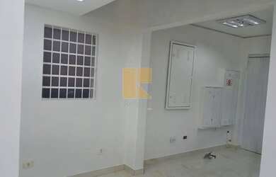 Imagem: O depósito possui 2 Vagas na garagem e 160m² de Área e está