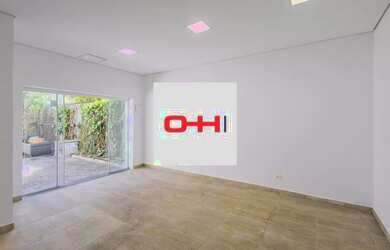 Imagem: A casa possui 3 Dormitórios, 5 Banheiros, 2 Vagas na garagem