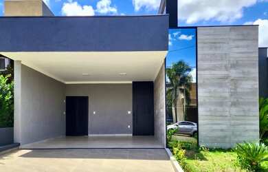 Imagem: A casa em condomínio possui 3 Dormitórios, 3 Banheiros, 4