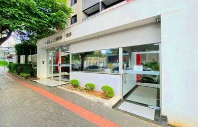 Imagem: O apartamento possui 3 Dormitórios, 1 Banheiro, 1 Vaga na garagem