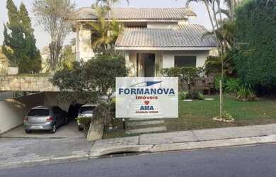 Imagem: A casa em condomínio possui 3 Dormitórios, 4 Banheiros, 4