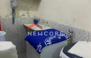 Imagem: A casa possui 3 Dormitórios, 1 Banheiro, 3 Vagas na garagem