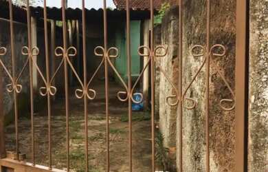 Imagem: A casa possui 3 Dormitórios, 1 Banheiro, 3 Vagas na garagem