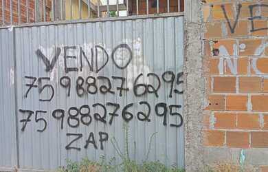 Imagem: A casa à venda possui 2 Dormitórios, 1 Banheiro, 1 Vaga na