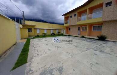 Imagem: A casa possui 2 Dormitórios, 1 Banheiro, 1 Vaga na garagem