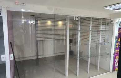 Imagem: O depósito e está localizado em Tijuca, Rio de Janeiro para