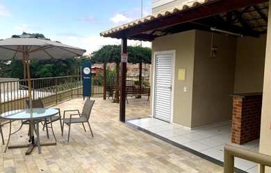 Imagem: O apartamento possui 2 Dormitórios, 1 Banheiro, 1 Vaga na garagem