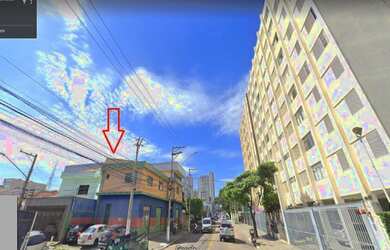 Imagem: O depósito possui 3 Vagas na garagem e 300m² de Área e está