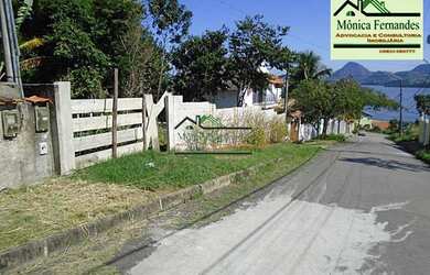 Imagem 2: Araçatiba, Marica, Terreno 360 m² com Vista Panorâmica da Lagoa do bairro, perto do DECK