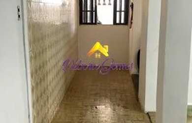 Imagem: A casa possui 2 Dormitórios, 1 Banheiro, 3 Vagas na garagem