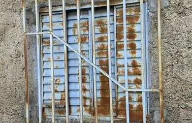 Imagem 3: Vendo material de uma casa no bairro vamos ver o sol