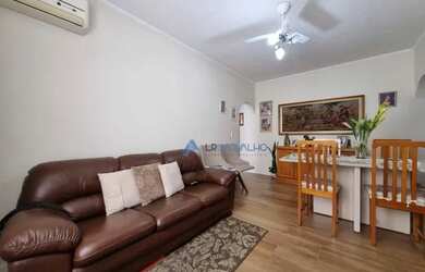 Imagem: O apartamento possui 3 Dormitórios, 1 Banheiro, 1 Vaga na garagem