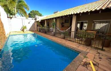 Imagem: A casa em condomínio possui 3 Dormitórios, 4 Banheiros, 2