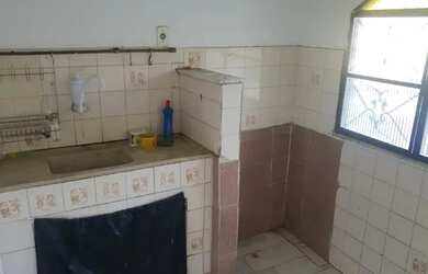 Imagem: A casa possui 1 Dormitório, 1 Banheiro, 32m² de Área e está