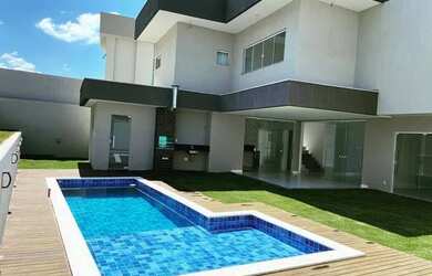 Imagem: A casa em condomínio possui 4 Dormitórios, 4 Banheiros, 4