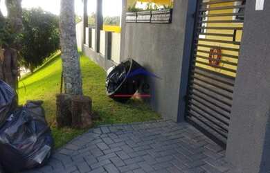 Imagem: A casa em condomínio possui 4 Dormitórios, 5 Banheiros, 4