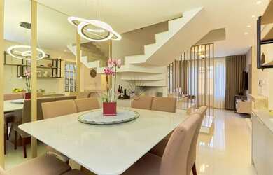 Imagem: A casa possui 3 Dormitórios, 4 Banheiros, 2 Vagas na garagem