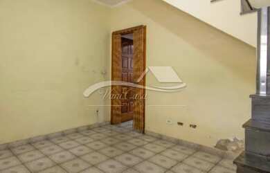 Imagem: A casa possui 3 Dormitórios, 2 Banheiros, 1 Vaga na garagem