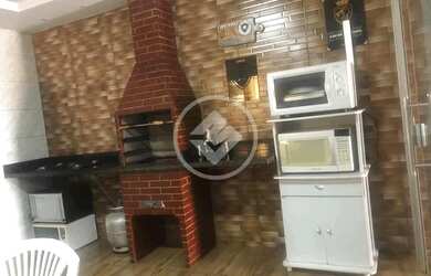 Imagem: A casa possui 3 Dormitórios, 1 Banheiro, 3 Vagas na garagem