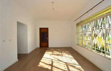 Imagem: A casa possui 1 Banheiro e 183m² de Área e está localizado