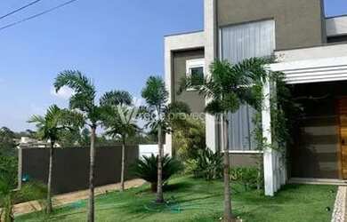 Imagem: A casa em condomínio possui 4 Dormitórios, 5 Banheiros, 5