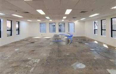 Imagem: O depósito possui 2 Vagas na garagem e 120m² de Área e está