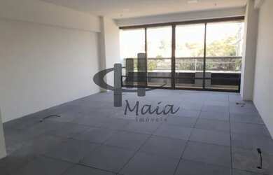 Imagem: O depósito possui 1 Vaga na garagem e 43m² de Área e está