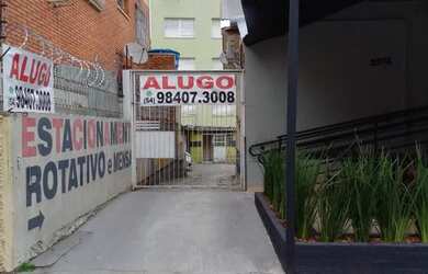 Imagem: O depósito possui 5 Vagas na garagem e 250m² de Área e está