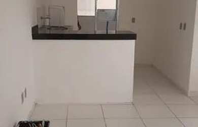 Imagem: O apartamento possui 2 Dormitórios, 1 Banheiro, 2 Vagas na