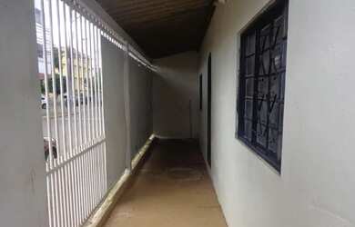 Imagem: A casa possui 1 Dormitório, 1 Banheiro, 70m² de Área e está