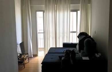 Imagem: O apartamento possui 2 Dormitórios, 1 Banheiro, 1 Vaga na garagem