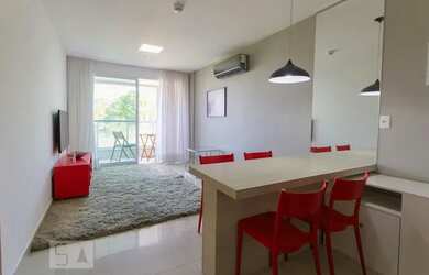 Imagem: O apartamento possui 1 Dormitório, 1 Banheiro, 1 Vaga na garagem