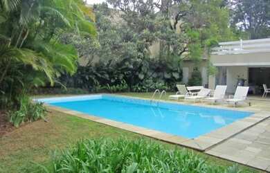 Imagem 2: Casa no Jardim Europa. Piscina, Guarda roupa, Lareirae4 Vagas na garagem