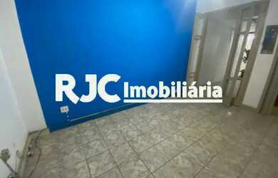 Imagem: O apartamento possui 2 Dormitórios, 2 Banheiros, 56m² de Área